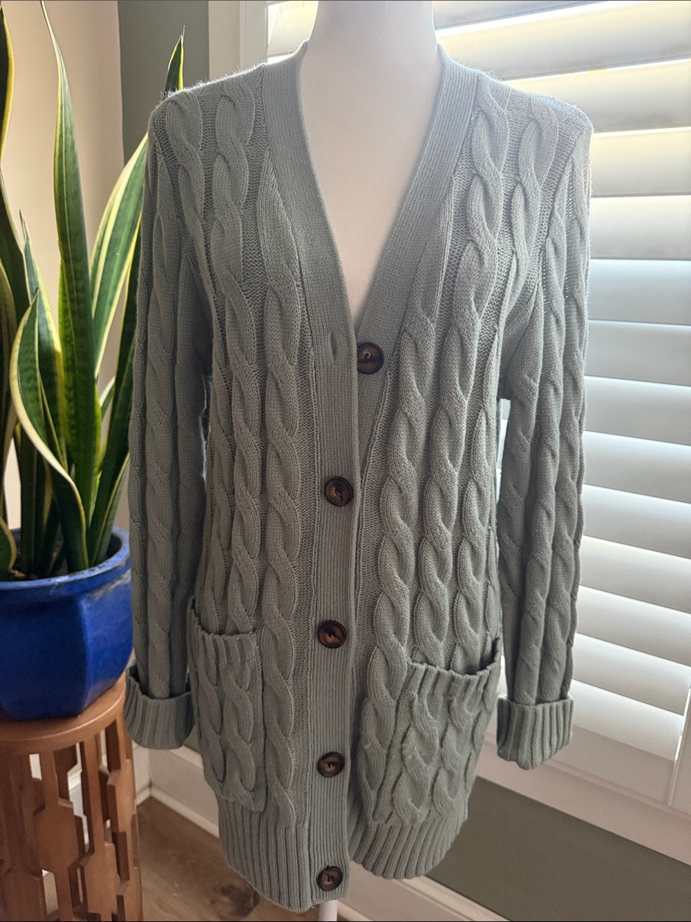 MEROKEETY Cable Knit Button Front Cardigan EUC